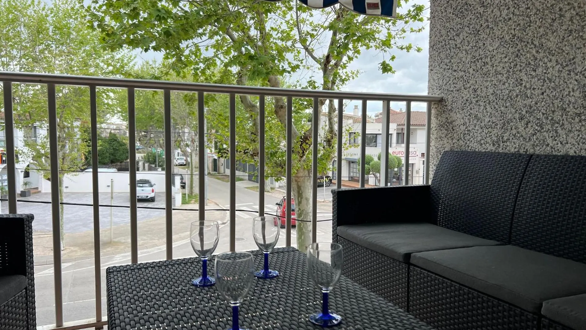 Apartamento En Zona Tranquila De Empuriabrava Av-55